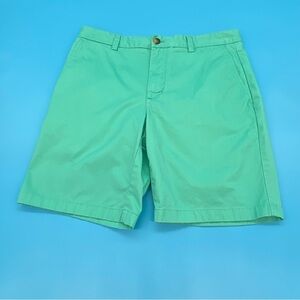 Vineyard Vines Green Flat Front Shorts Size 32”